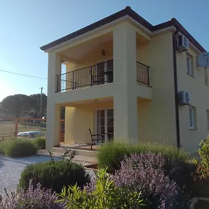 https://antonio-solimar-apartments.in-istria.net